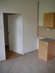 kuchyně, nový rozvod plynu, nově vybourané a osazené dveře